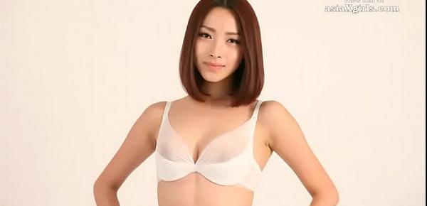  korean model posing
